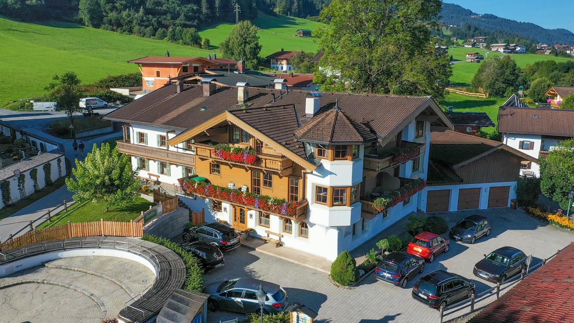 Gaestehaus Brantlhof Zimmer Und Ferienwohnungen In Going Am Wilden Kaiser מראה חיצוני תמונה