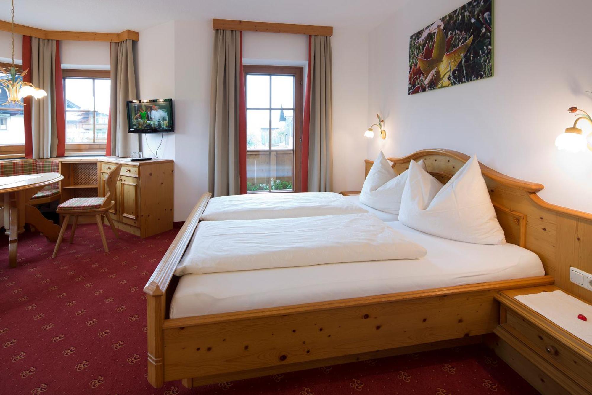 Gaestehaus Brantlhof Zimmer Und Ferienwohnungen In Going Am Wilden Kaiser חדר תמונה