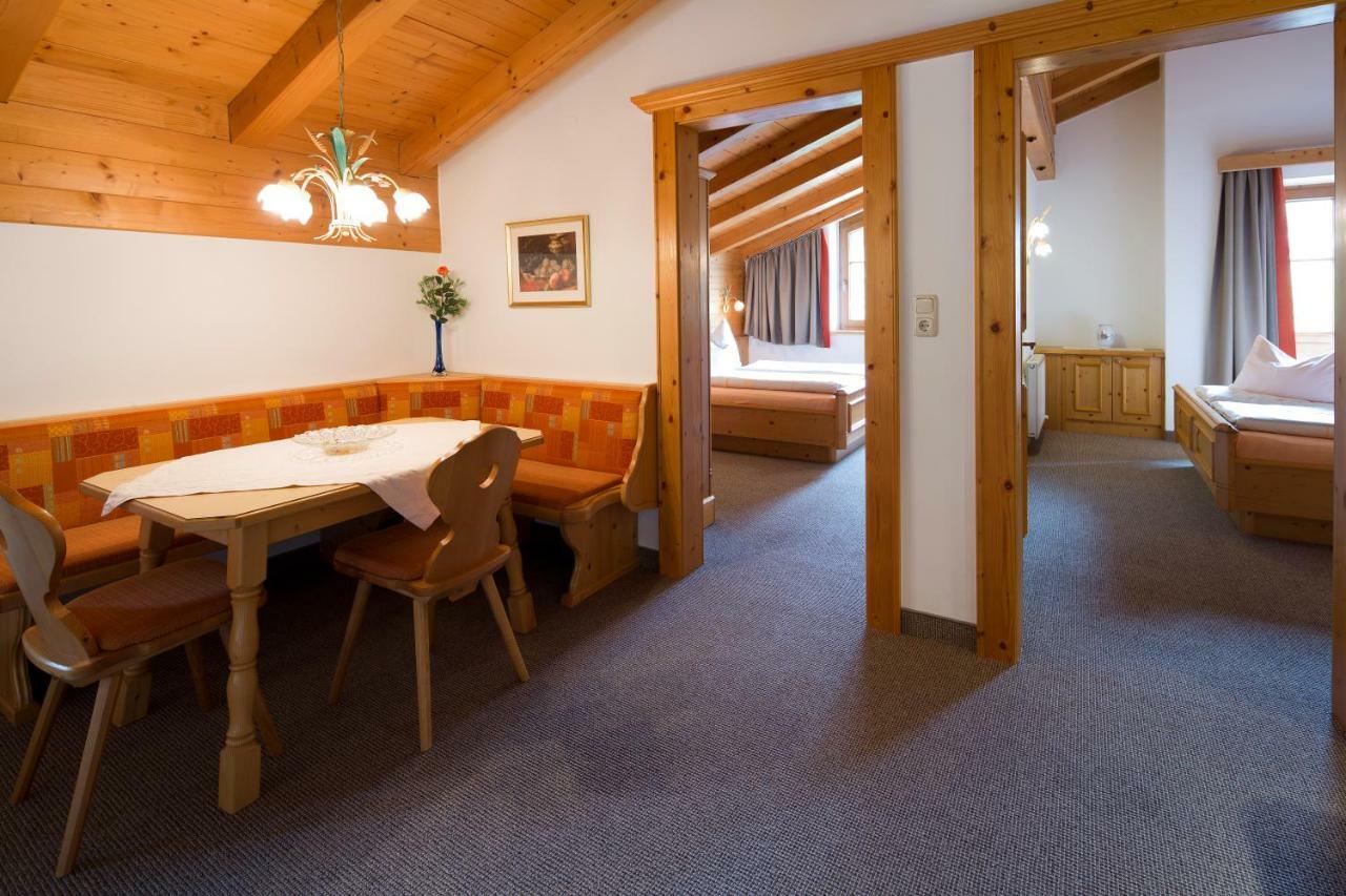 Gaestehaus Brantlhof Zimmer Und Ferienwohnungen In Going Am Wilden Kaiser מראה חיצוני תמונה