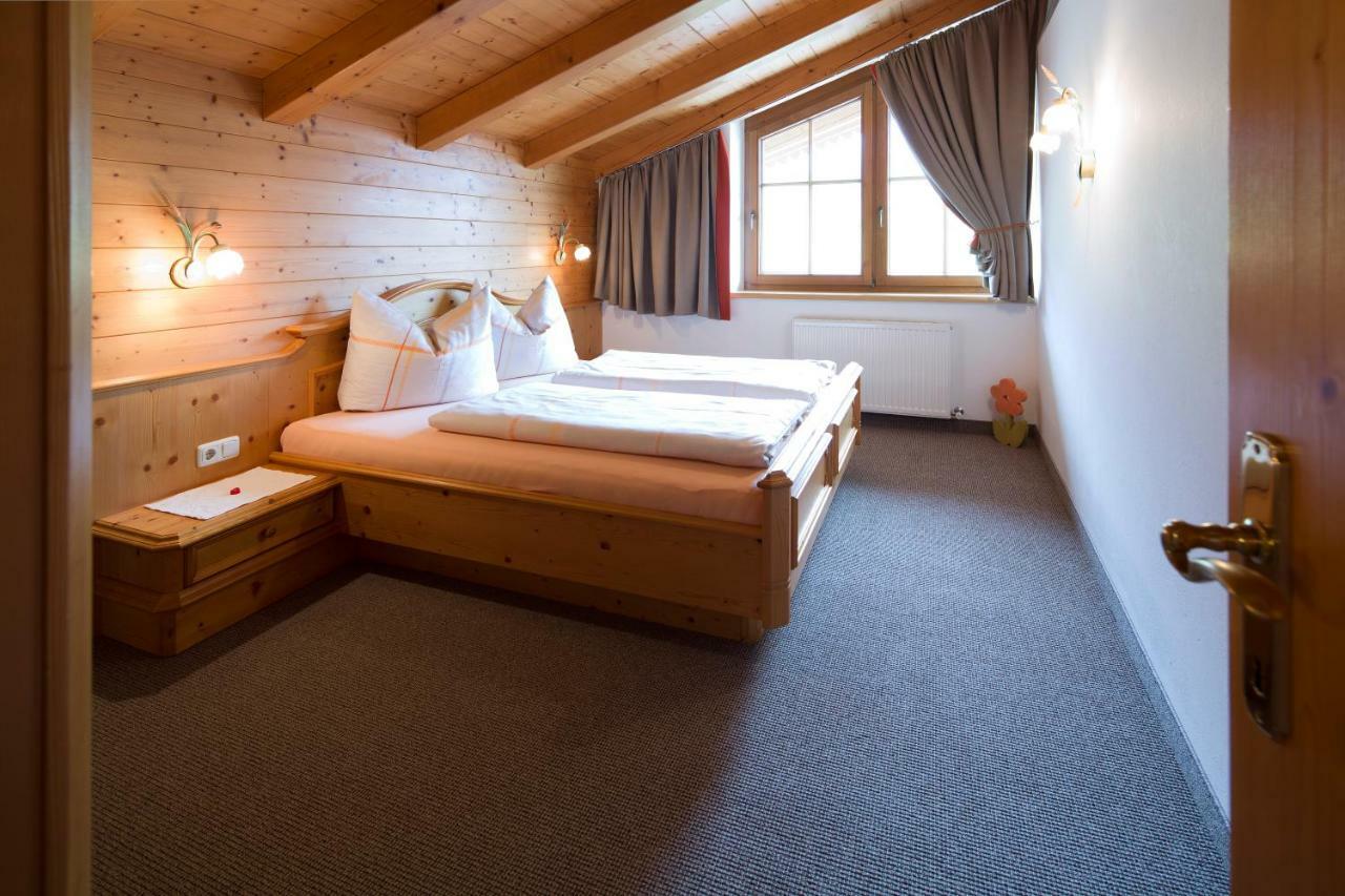 Gaestehaus Brantlhof Zimmer Und Ferienwohnungen In Going Am Wilden Kaiser מראה חיצוני תמונה